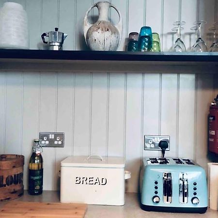 Seaside Escape - Gorgeous 2 Bed Apartment In St-Leonards-On-Sea Hastings Eksteriør billede