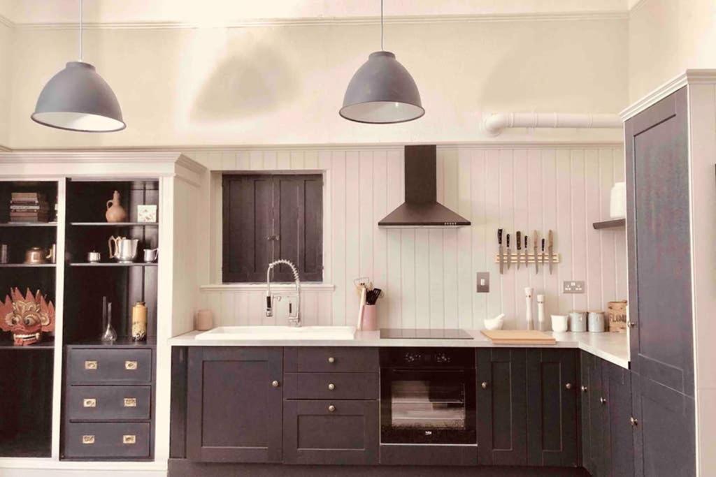 Seaside Escape - Gorgeous 2 Bed Apartment In St-Leonards-On-Sea Hastings Eksteriør billede