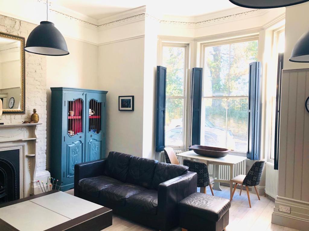 Seaside Escape - Gorgeous 2 Bed Apartment In St-Leonards-On-Sea Hastings Eksteriør billede