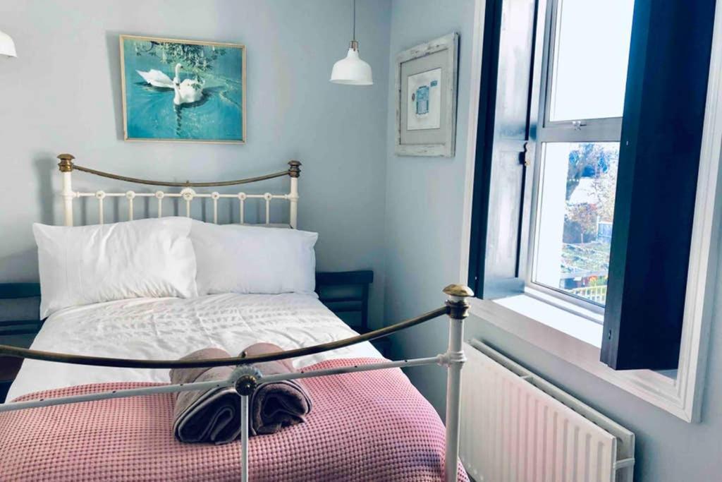 Seaside Escape - Gorgeous 2 Bed Apartment In St-Leonards-On-Sea Hastings Eksteriør billede