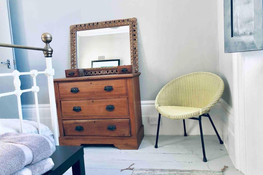 Seaside Escape - Gorgeous 2 Bed Apartment In St-Leonards-On-Sea Hastings Eksteriør billede